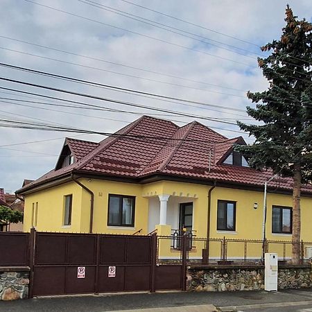 Yellow House 시비우 외부 사진